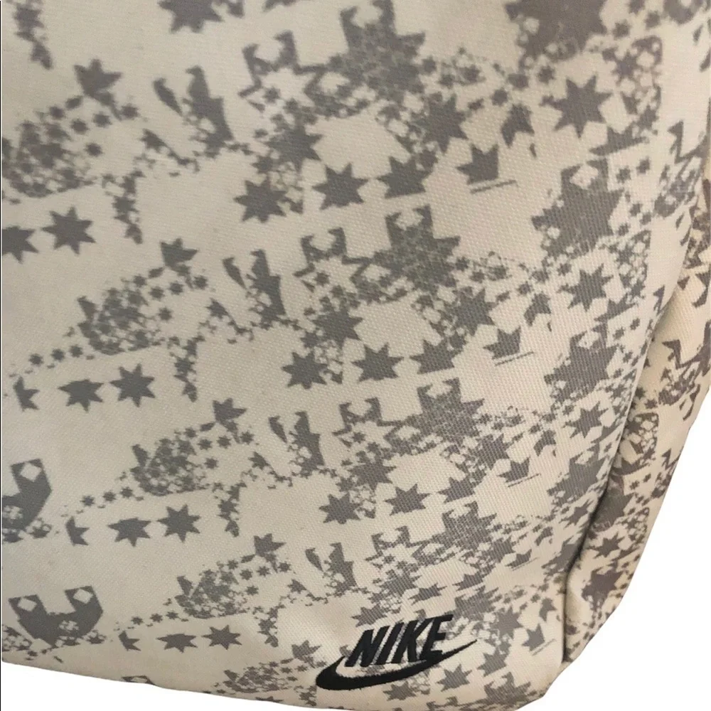 Nike Nylon Tote Bag Double Handles Top Zip White/Gray Logo Large 15.5X13 Gym